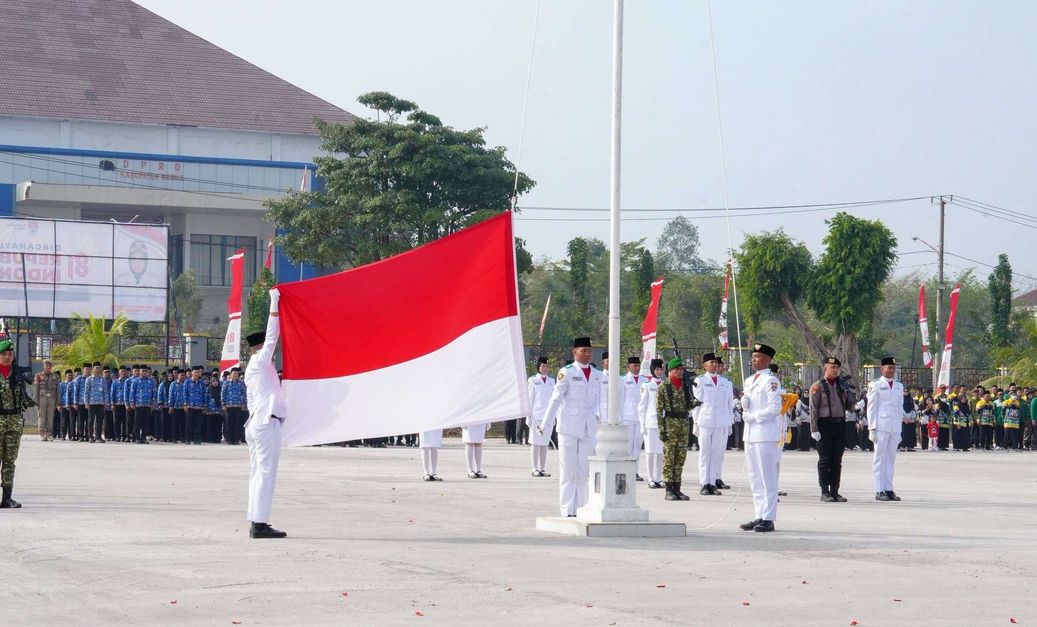 Pengibaran Bendera HUT Republik Indonesia ke-81