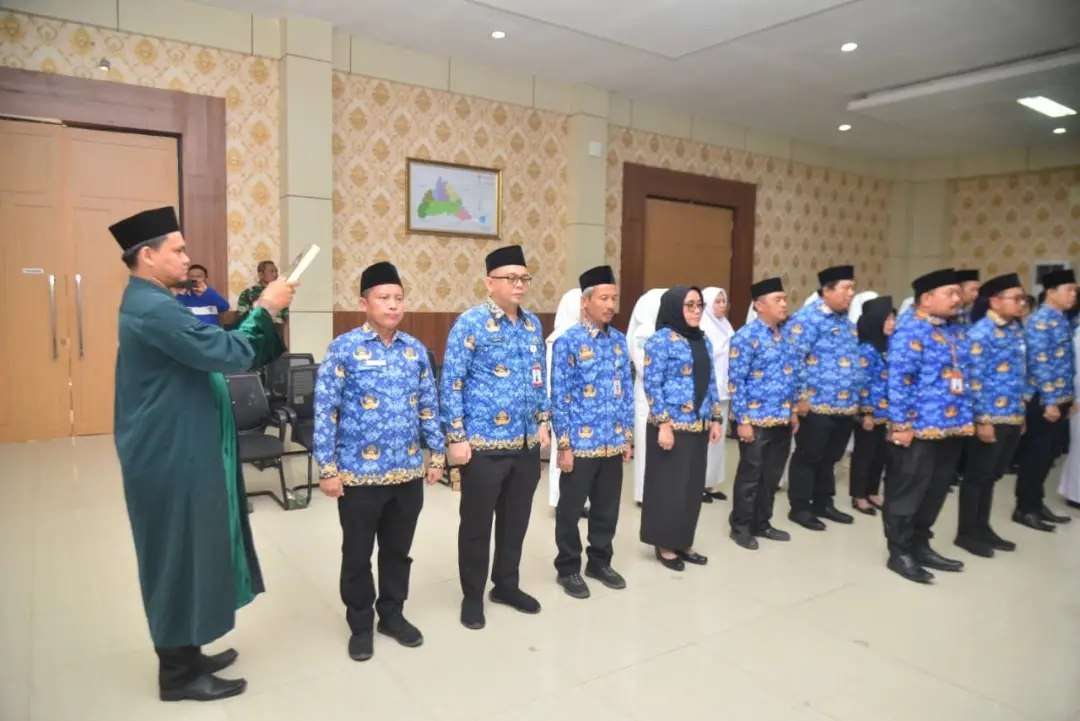 Pelantikan dan Pengambilan Sumpah Jabatan Pejabat Administrator, Pengawas, Kepala Puskesmas, Fungsional dan Kepala Desa Hasil Pemilihan Antar Waktu (PAW)