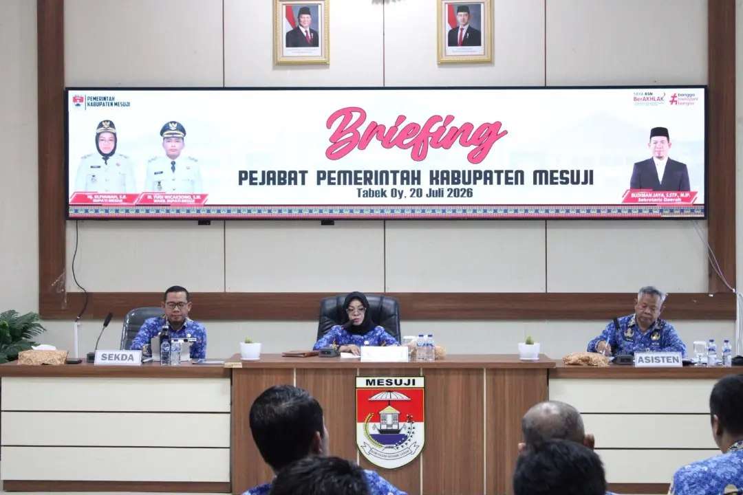 Rapat Bulanan sebagai forum koordinasi dan evaluasi pelaksanaan program kerja seluruh perangkat daerah