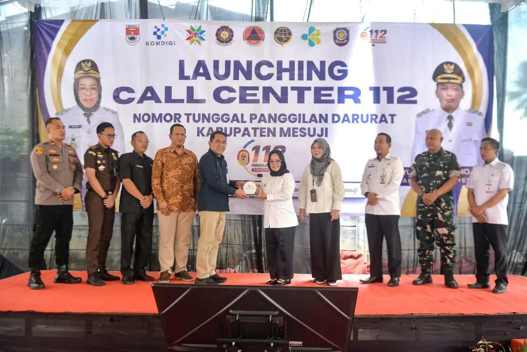 Bupati Mesuji Hj. Elfianah, S.E., M.IP Resmikan Layanan Call Center 112