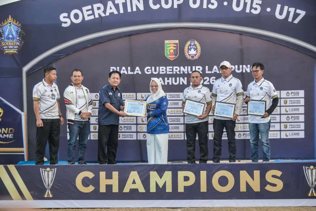 Bupati Mesuji Hadiri Penutupan Soeratin Cup